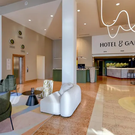 Western Garda Hotel