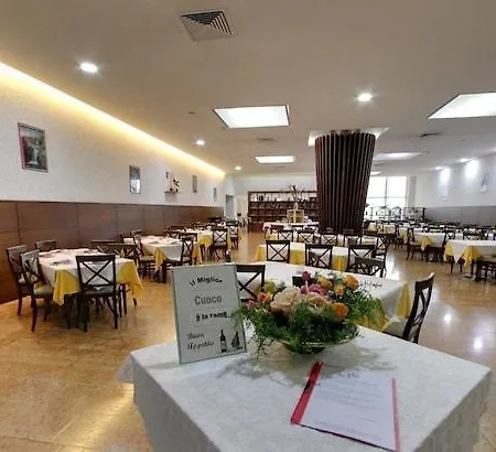 Western Garda 酒店