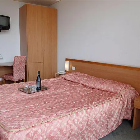 酒店 Western Garda 阿菲