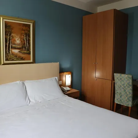 Otel Garda Affi