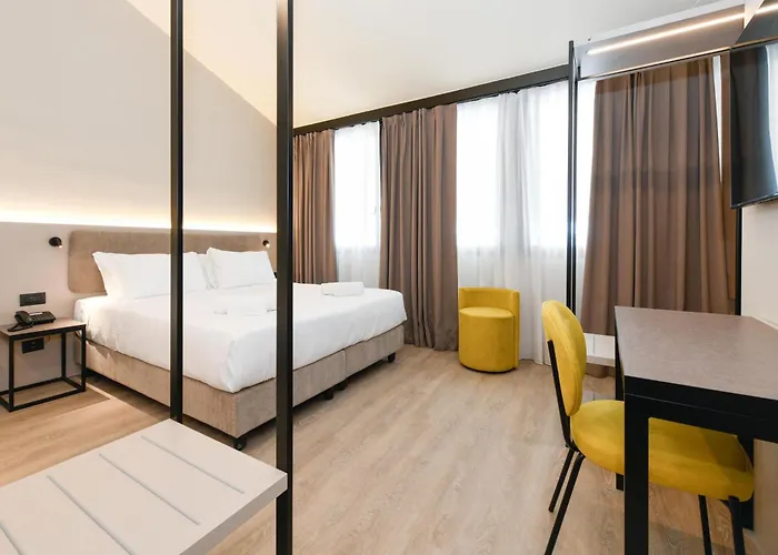 Western Garda Szálloda 3*