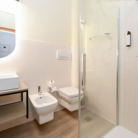 Western Garda 3* 아피